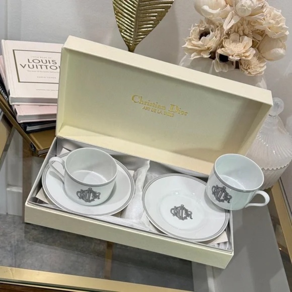 Dior White and Gray Mug Set